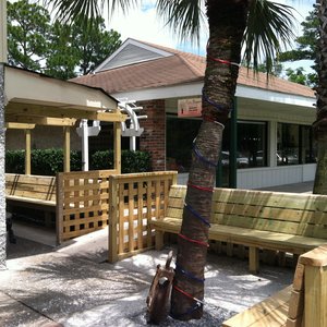Catch 228 Oyster Bar & Grille